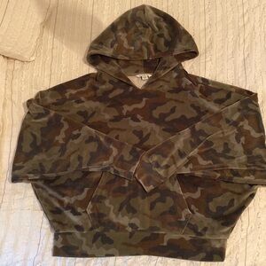 Cropped camo sweater